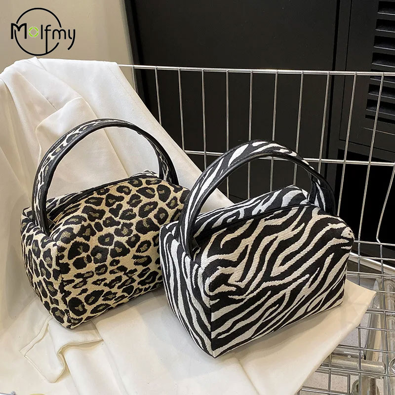 Luxury Skincare & Spa Photos - Bolsa de maquiagem leopardo luxuosa, grande